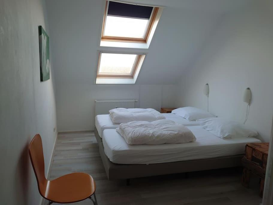 De Oostkamer; Eiland Appartement Naast Natuurgebied Boschplaat Oosterend  Екстериор снимка